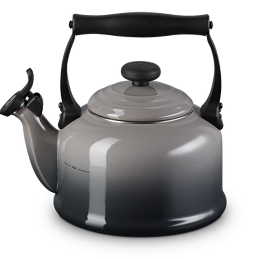 Le Creuset Traditional Kettle Flint 2.1L Image